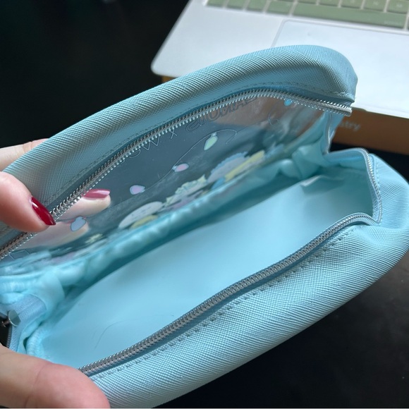 NWOT - Peanuts Wet and Wild Pouch - Picture 3 of 3